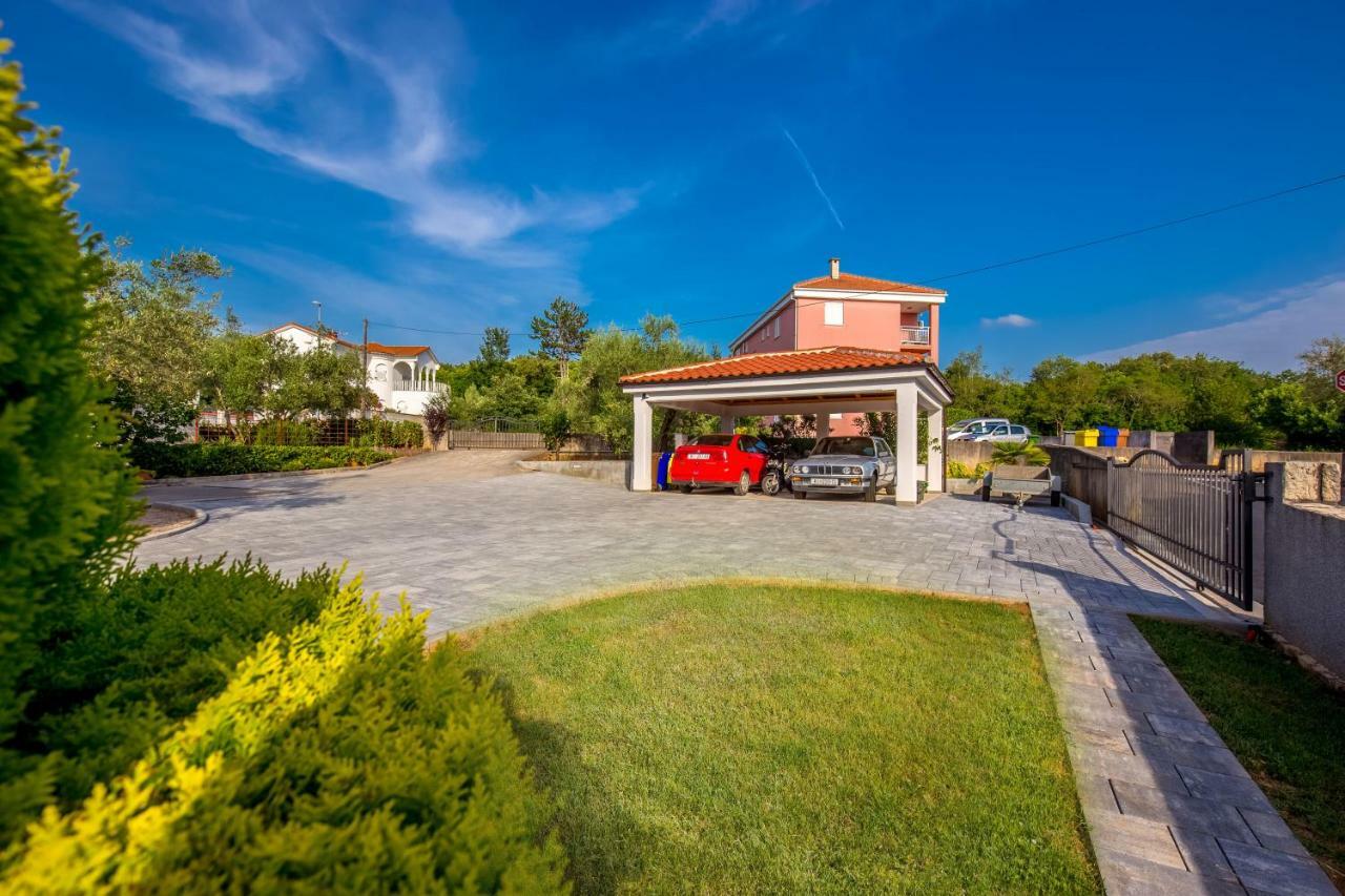 Sveti Vid-Miholjice Garden Paradise App מראה חיצוני תמונה