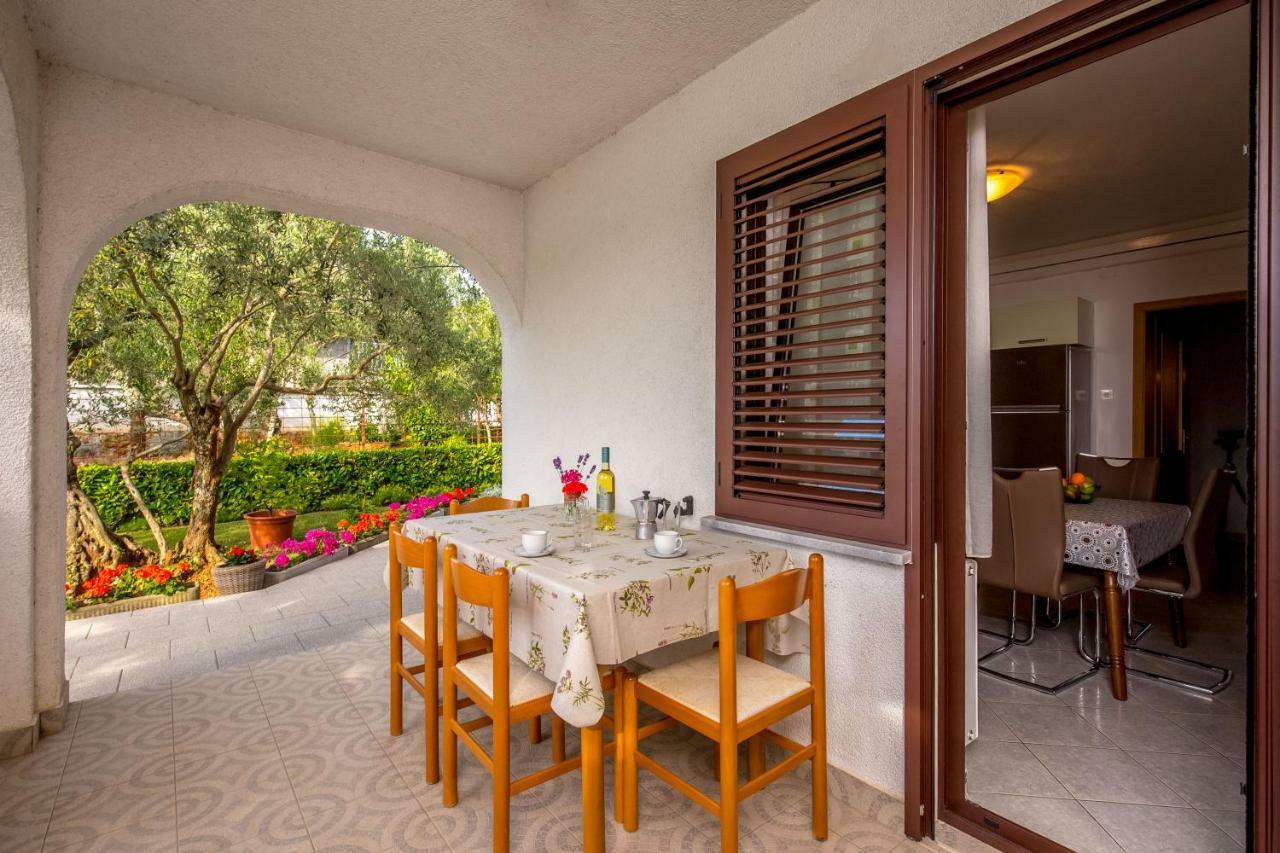 Sveti Vid-Miholjice Garden Paradise App מראה חיצוני תמונה