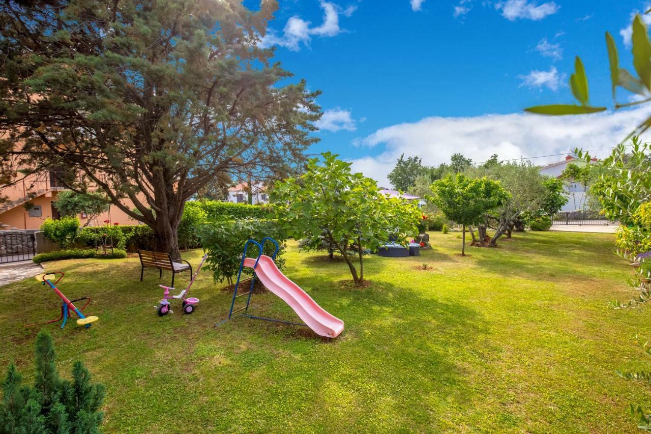 Sveti Vid-Miholjice Garden Paradise App מראה חיצוני תמונה